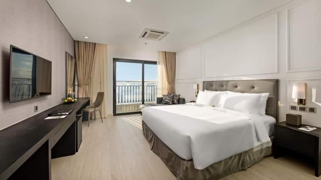 Golden Apartment With Sea View Дананг Экстерьер фото