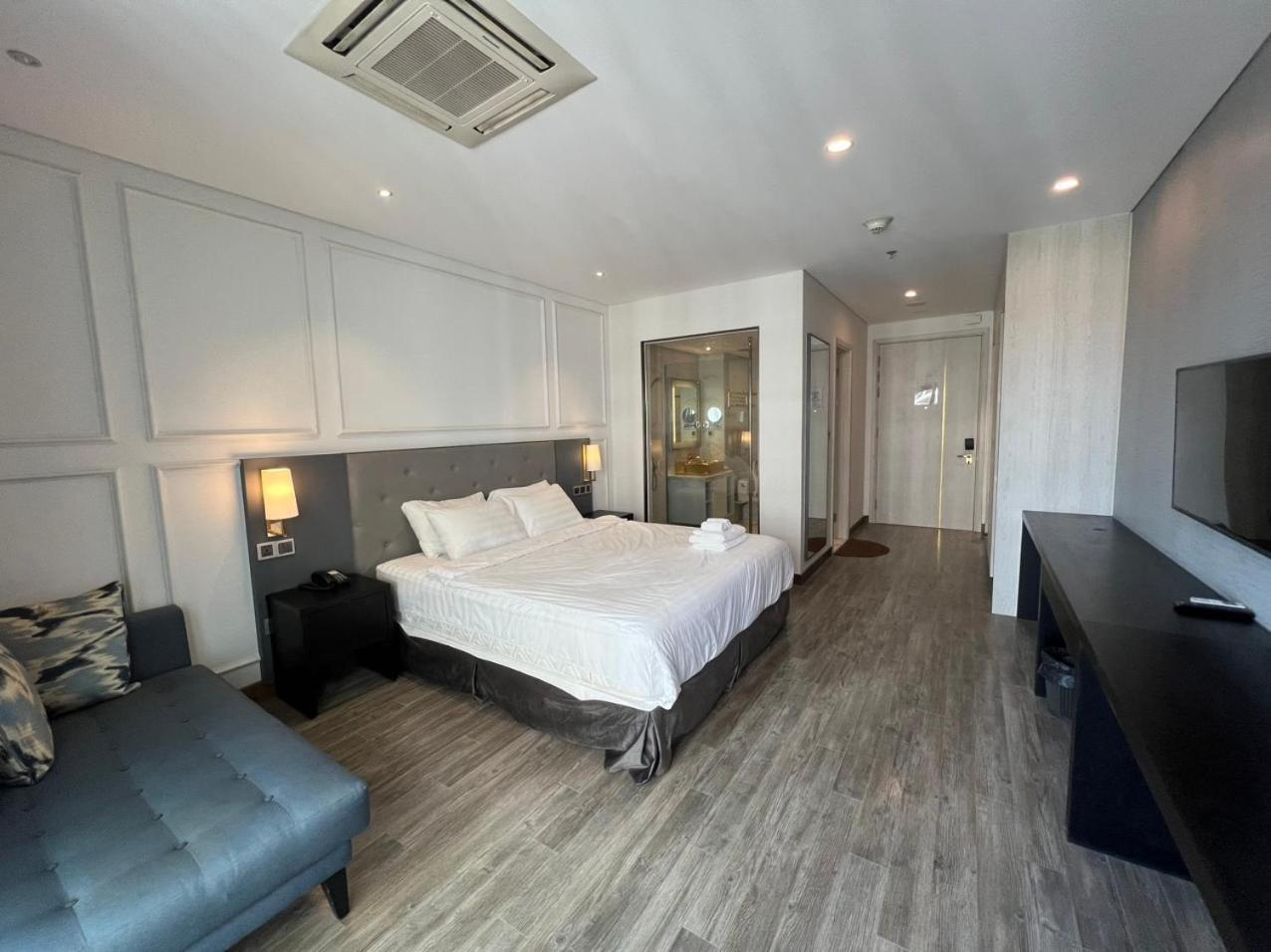 Golden Apartment With Sea View Дананг Экстерьер фото